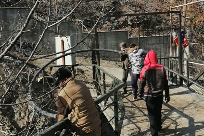 هدایت آب آبشار بندجوئک به شبکه آبرسانی روستای باغگل